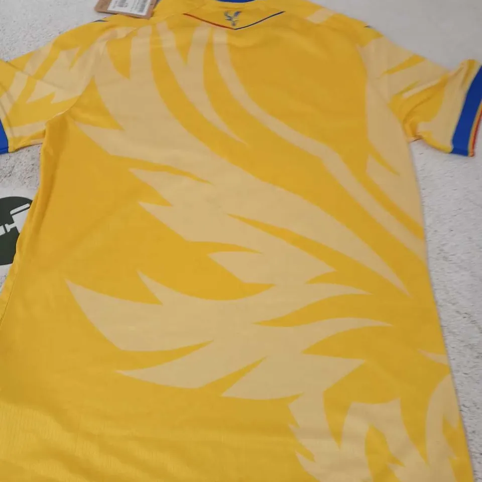 CRYSTAL PALACE FOOTBALL SHIRT, YELLOW AWAY KIT, SIGNED (MAN) – NET88 SPONSOR