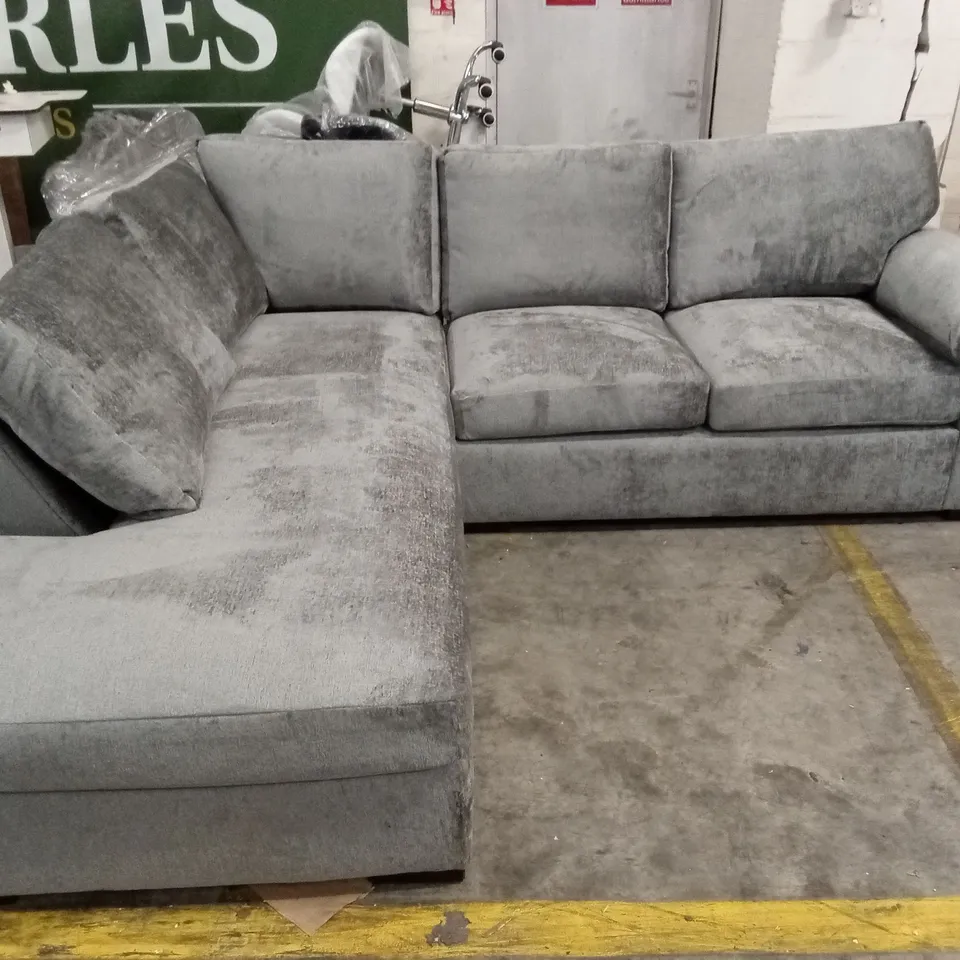 SALERNO FABRIC CORNER CHAISE SOFA RRP £999