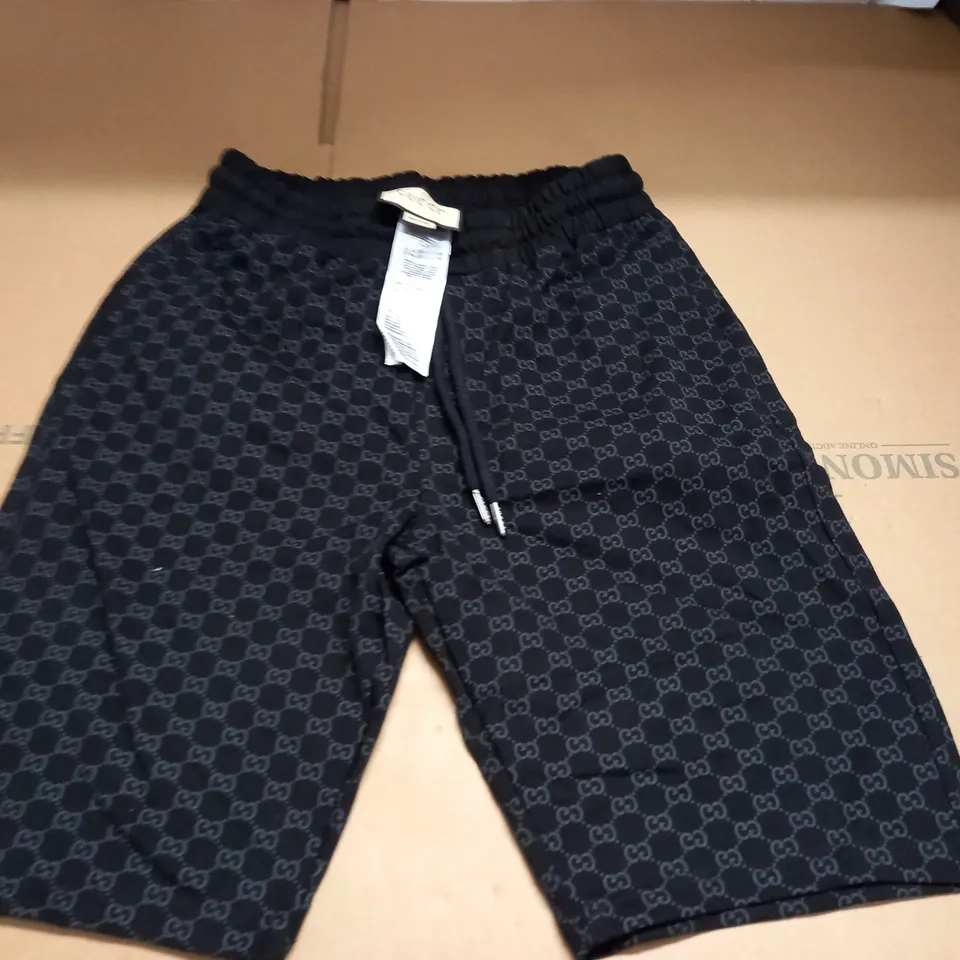 GUCCI BLACK SHORTS - M