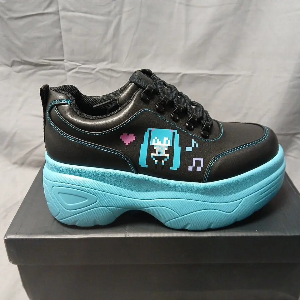 boxed koi Virtual Diva Miku Chunky Trainers - Black, UK3