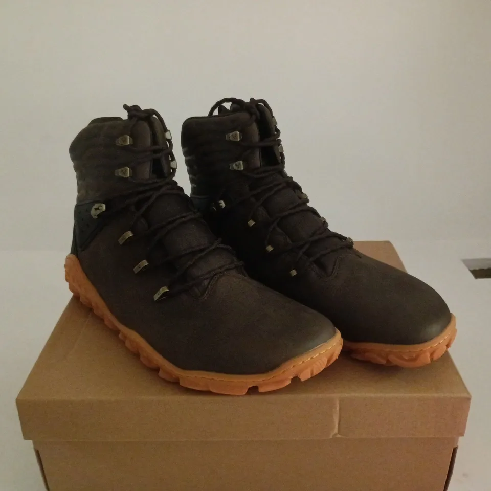 VIVOBAREFOOT TRACKER FOREST BRACKEN LEATHER BOOT UK 11 BOXED
