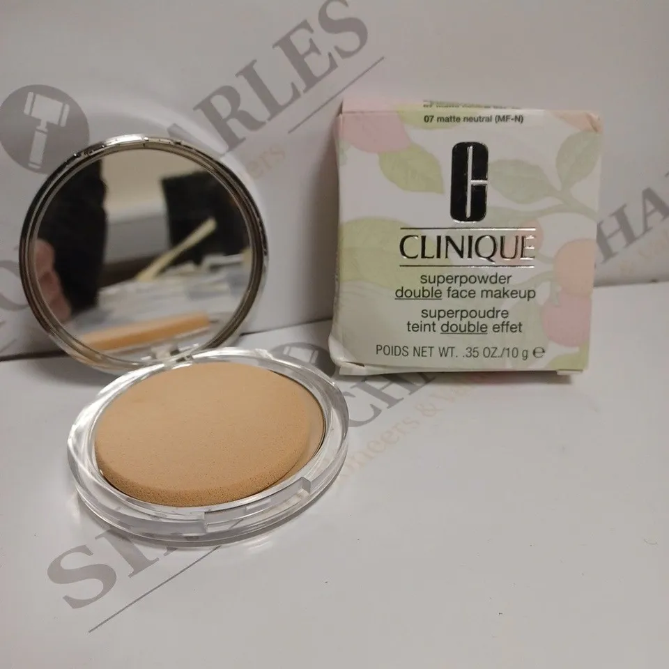 BOXED CLINIQUE SUPERPOWDER DOUBLE FACE POWDER MATTE NEUTRAL
