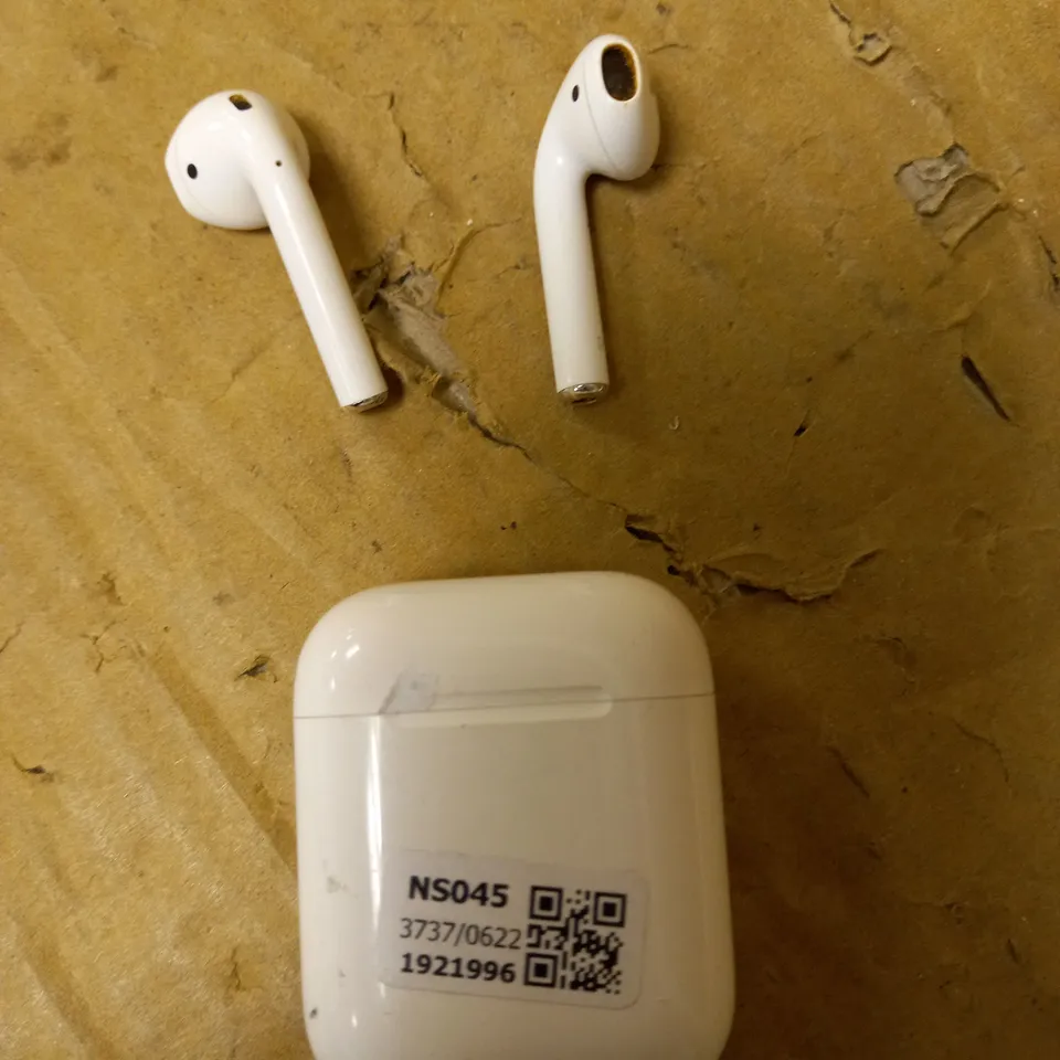 APPLE AIRPODS