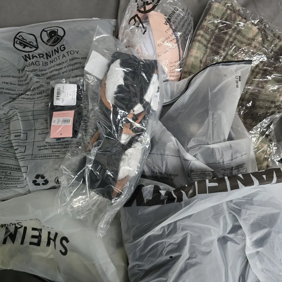 APPROXIMATELY 30 ASSORTED CLOTHING ITEMS IN VARIOUS SIZES, STYLES & COLOURS TO INCLUDE BRANDS SUCH AS BOUX AVENUE, MANFINITY, SHEIN, ETC - COLLECTION ONLY