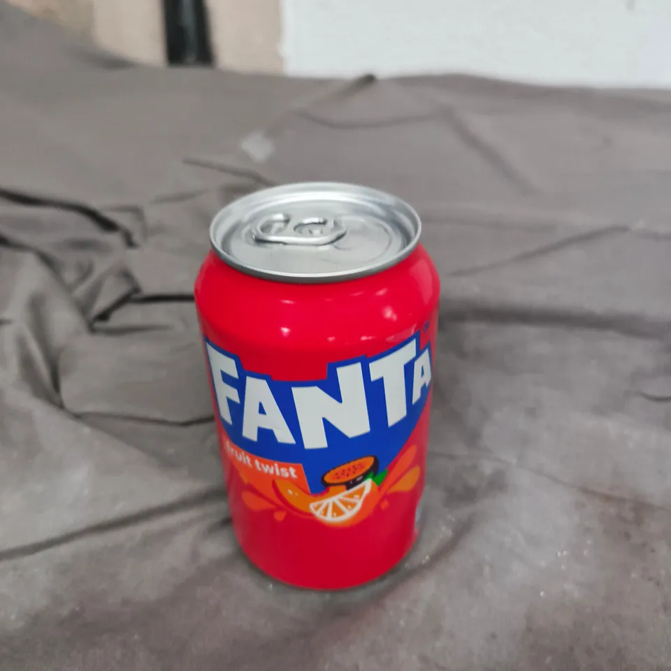 APPROXIMATELY 12 ASSORTED DRINK ITEMS INCLUDING PRO SOURCE TF AND FANTA FRUIT TWIST