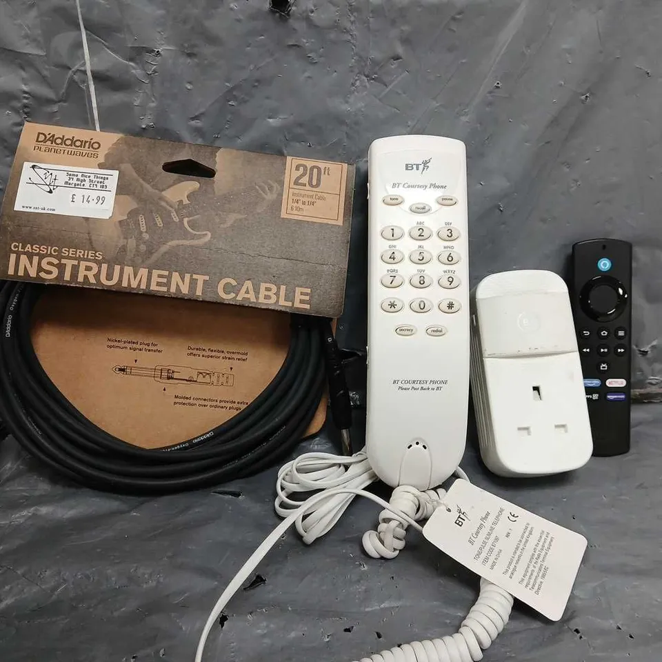 BOX OF APPROXIMATELY 12 ASSORTED ITEMS TO INCLUDE - FIRESTICK REMOTE , INSTRUMENT CABLE , BT COURTESY PHONE ETC