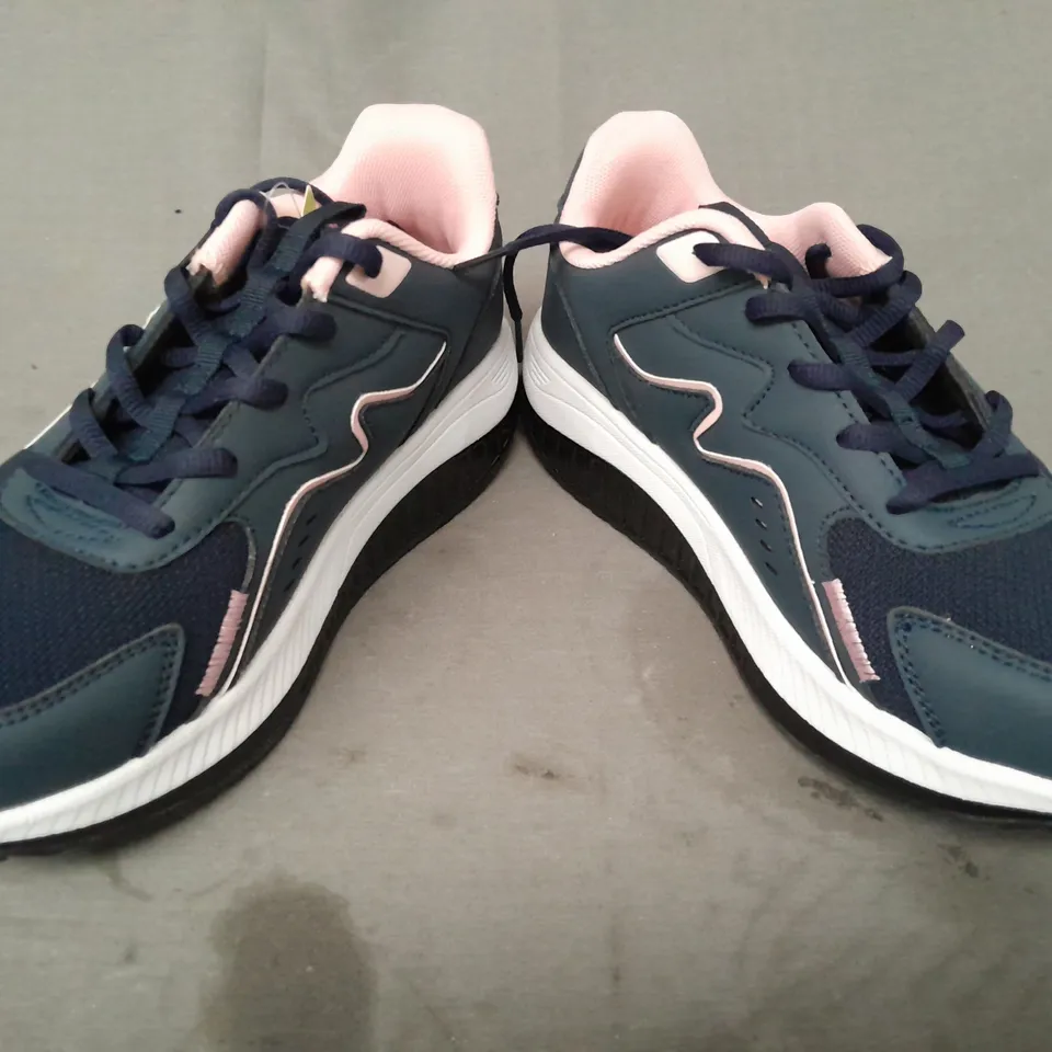 BOXED PAIR OF AOV TRAINERS IN BLUE/PINK UK SIZE 6.5