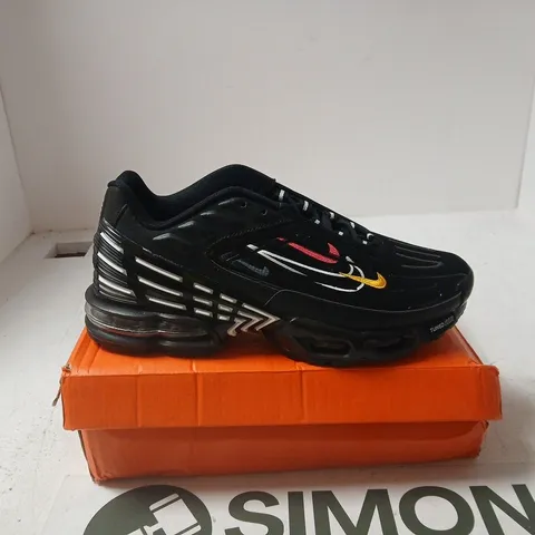 NIKE TUNED AIR MAX PLUS BLACK WHITE UK 8.5