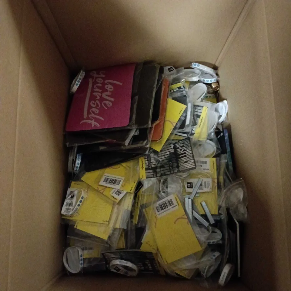 BOX OF ASSORTED ITEMS INCLUDING: ASSORTED MOUSE MATS, CYBERPUNK POSTCARDS AND NINTENDO BANDS