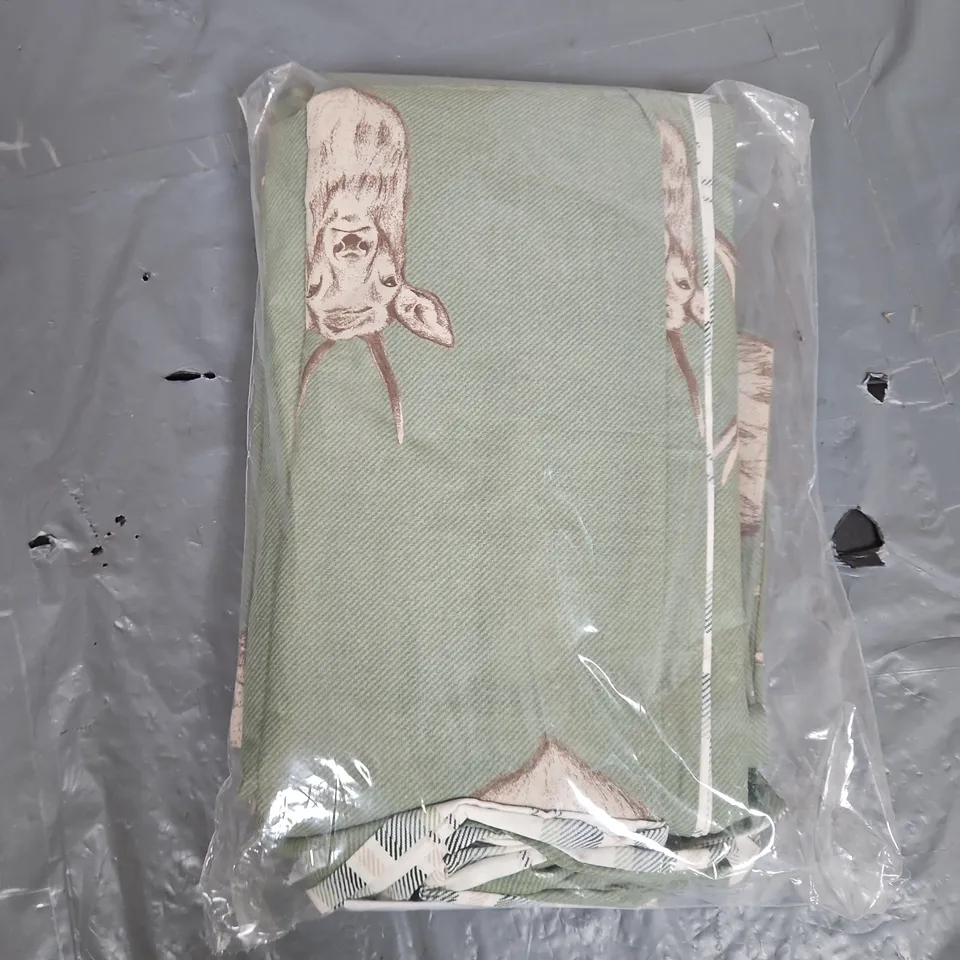CATHERINE LANSFIELD DUVET COVER SET – SAGE GREEN