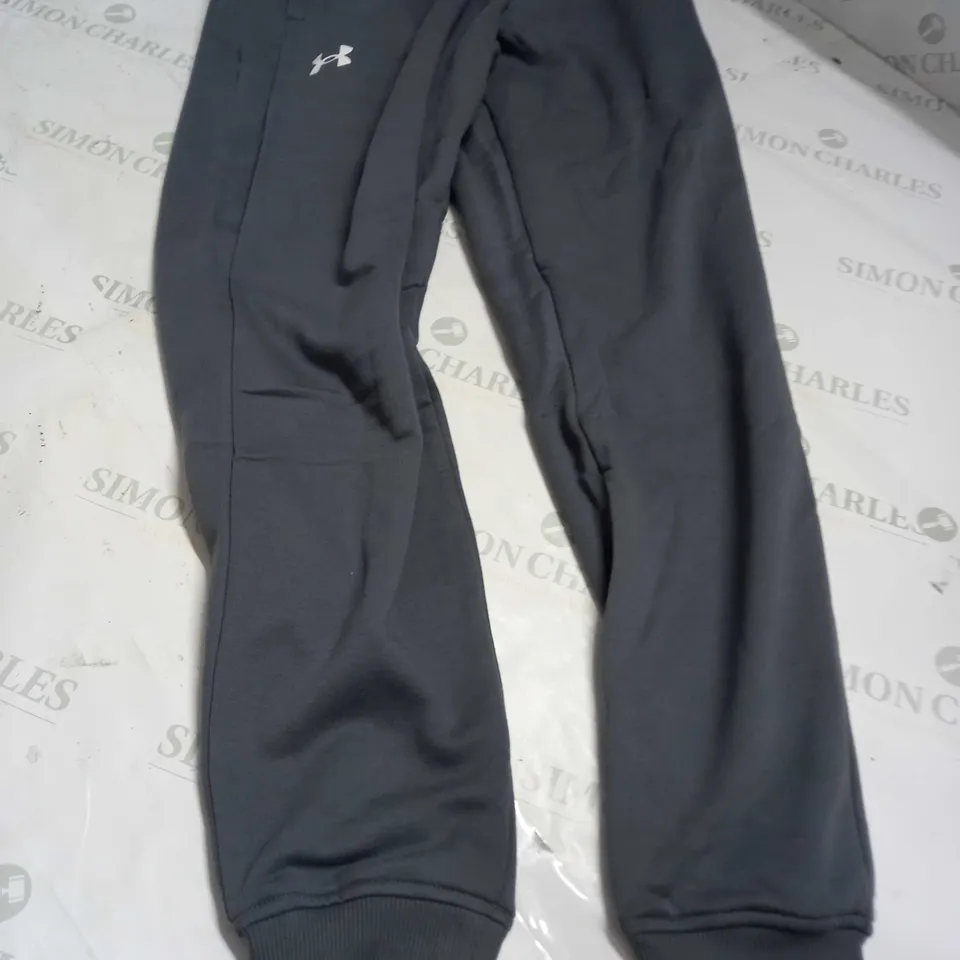 UNDER ARMOUR RIVAL COTTON JOGGERS IN CARBON GREY - MEDIUM