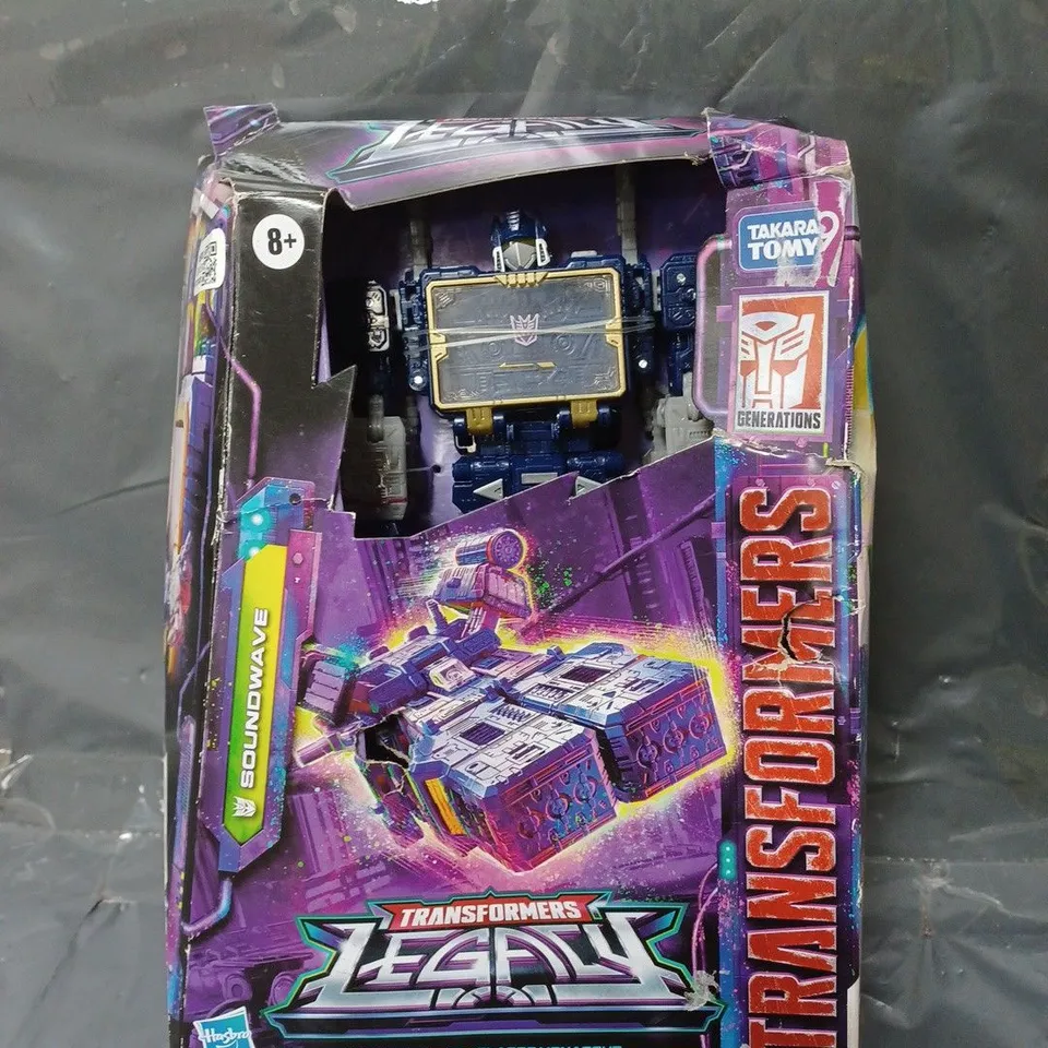 TRANSFORMERS LEGACY SOUNDWAVE FIGURE