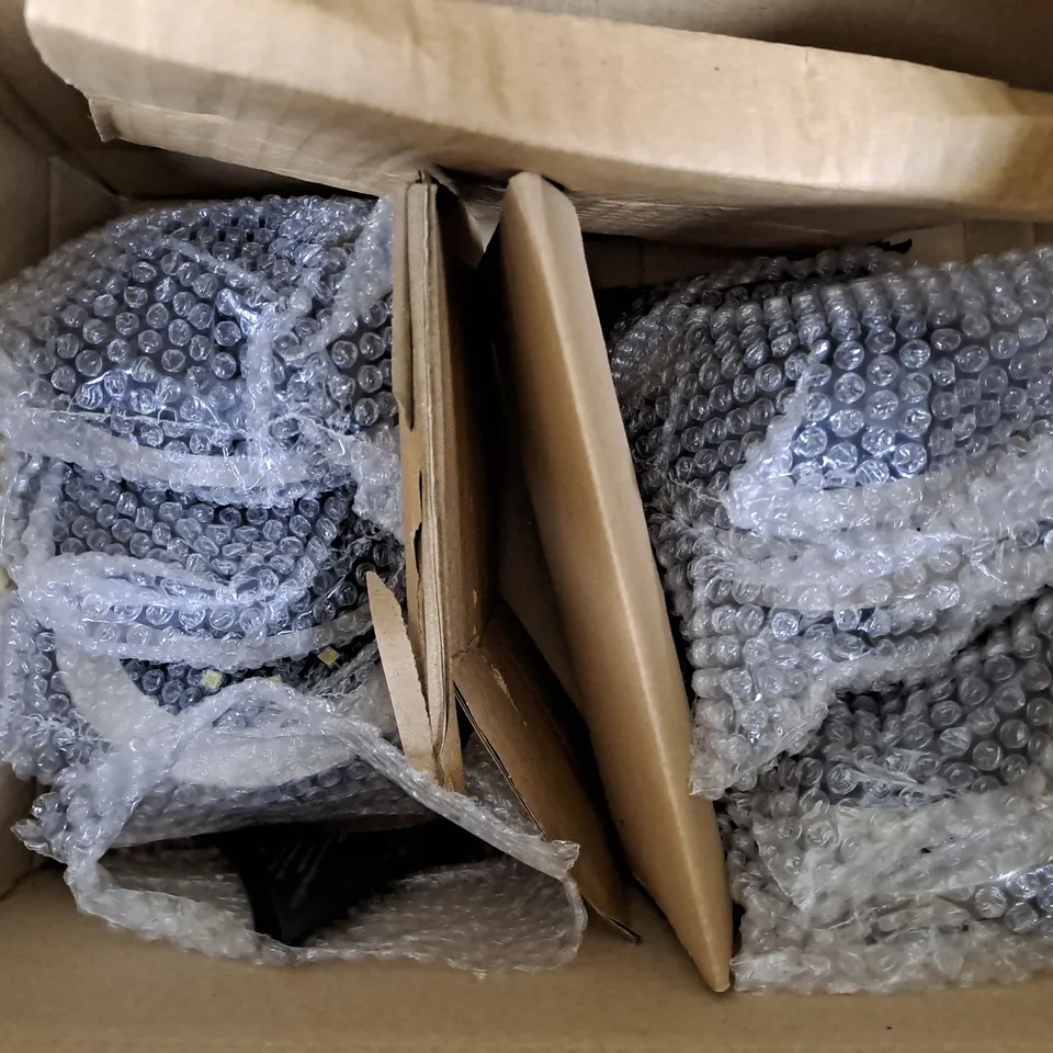 8 BELL + HOWELL SOLAR DISK LIGHTS 