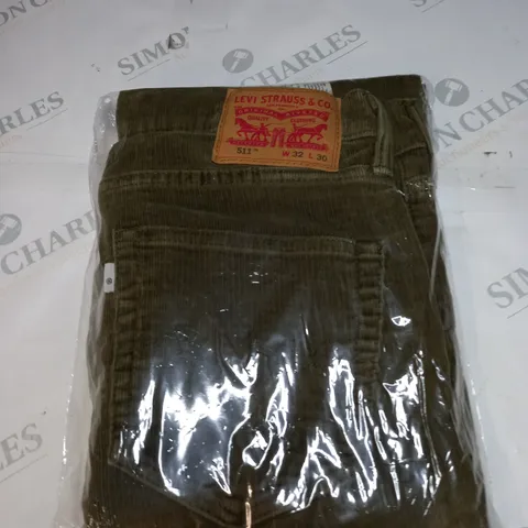BAGGED LEVI STRAUSS CORD TROUSERS SIZE W32 L30