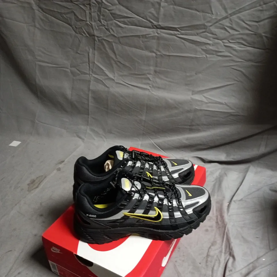 NIKE WMNS P-6000 WOMEN’S SHOES – BLACK/ANTHRACITE WITH VOLT YELLOW, UK 5.5