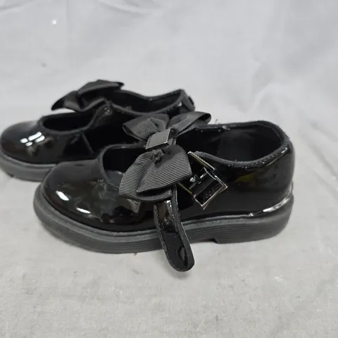 TED BAKER MARY JANE BOW SHOES IN BLACK - 8 YOUNGER