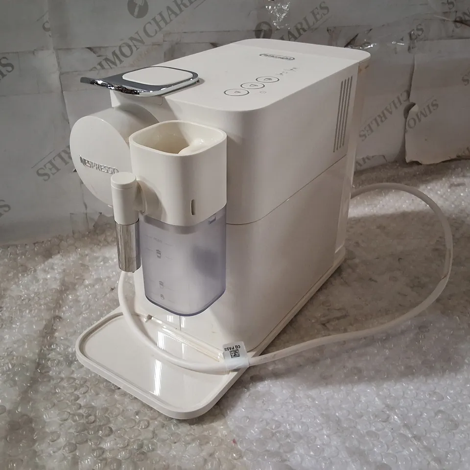 UNBOXED DELONGHI COFFEE MACHINE EN510.W