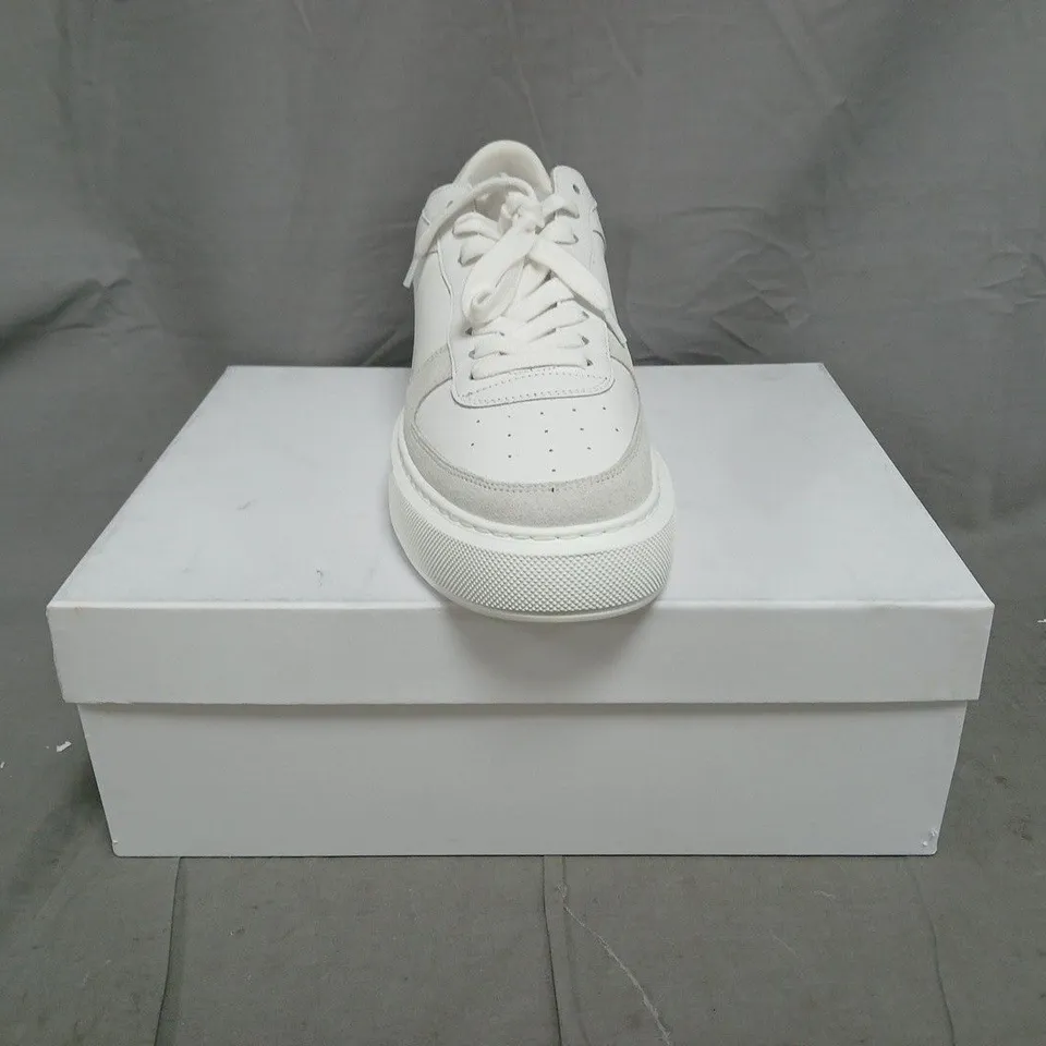 BOXED PAIR OF CLEENS COURT TRAINERS IN WHITE NAPPA SIZE UK 10.5