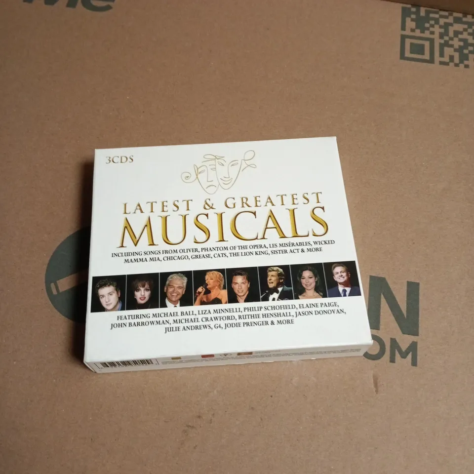 BOX OF APPROXIMATELY 30 ASSORTED CDS INCLUDING LATEST GREATEST MUSICALS , TEAR FOR FEARS AND FIVE GREATEST HITS 
