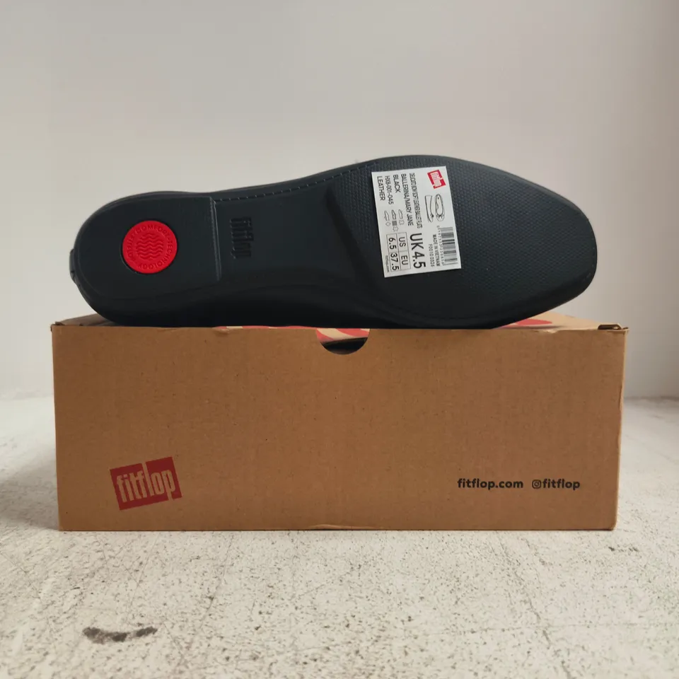 BOXED PAIR OF FITFLOP DELICATO BOW SOFT LEATHER BALLET FLATS IN BLACK SIZE UK 4.5