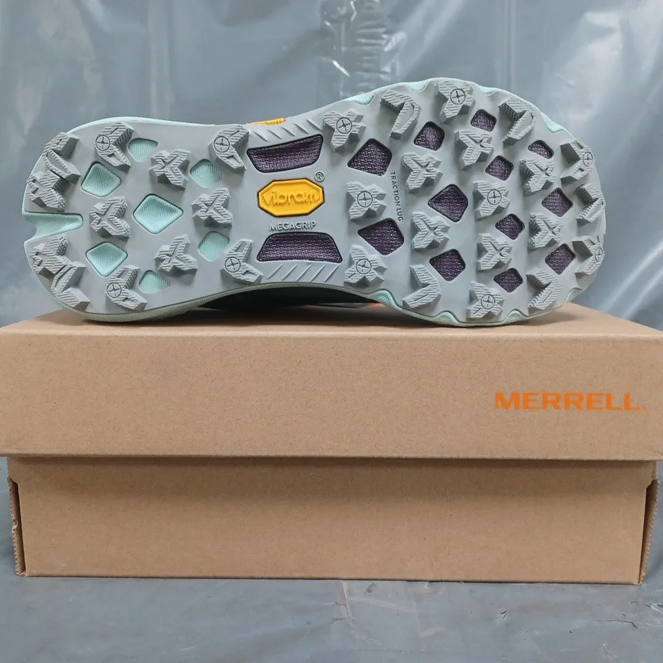 BOXED PAIR OF MERRELL AGILITY PEAK 5 GTX SHOES IN BLUE SIZE UK 3.5
