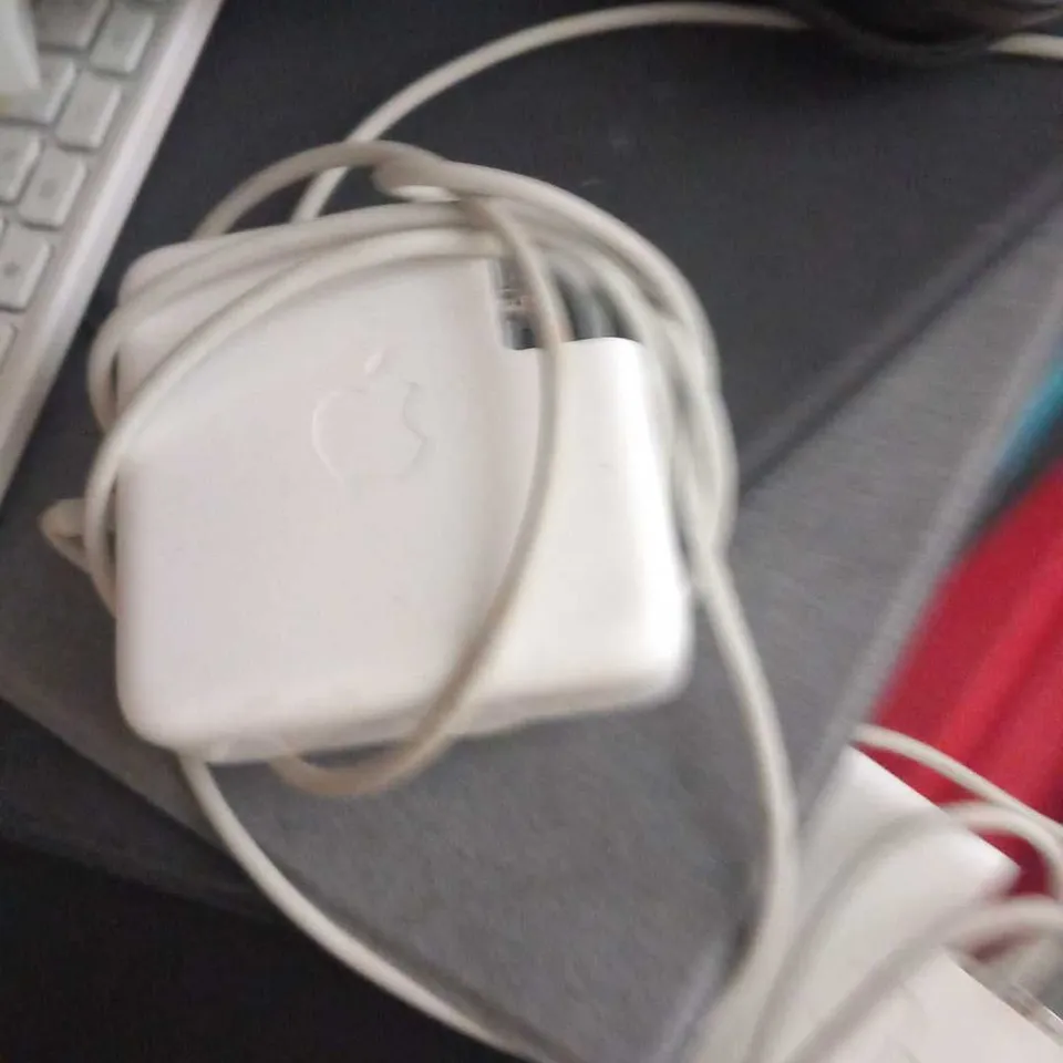 PALLET OF A SIGNIFICANT QUANTITY OF ASSORTED MOBILE, TABLET, LAPTOP AND HANDHELD GAMES CONSOLE CASES