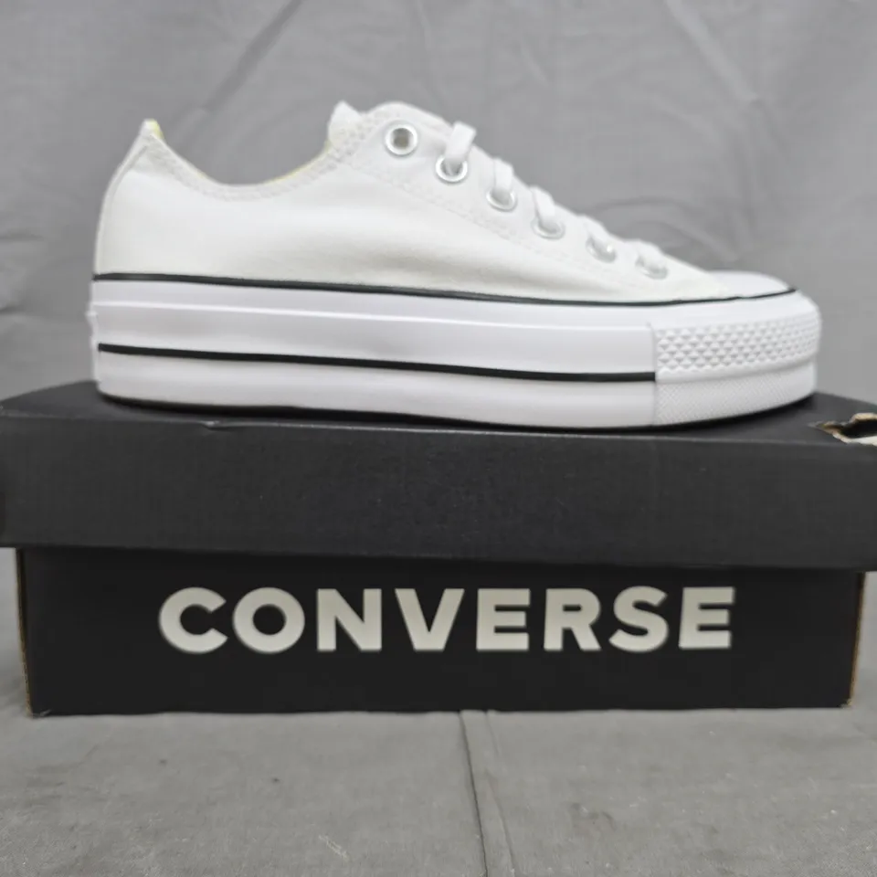 BOXED PAIR OF CONVERSE SHOES IN WHITE SIZE UK 5
