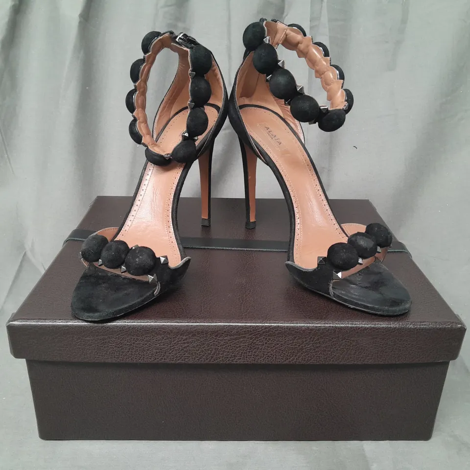 BOXED PAIR OF ALAIA PARIS OPEN TOE HIGH SANDALS IN BLACK EU SIZE 40