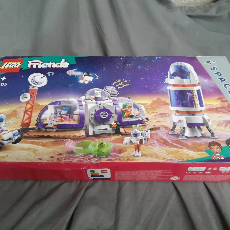 BOXED LEGO FRIENDS SPACE SET - 42605