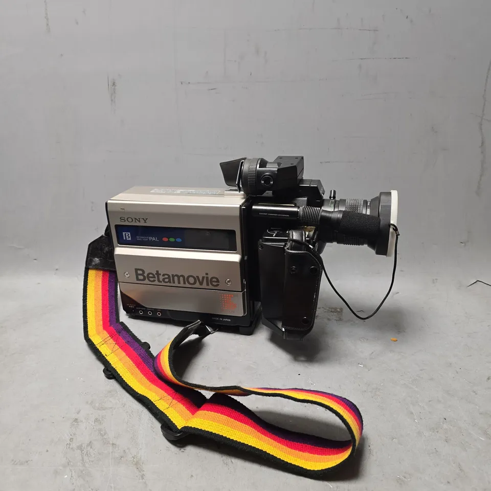 SONY BETAMAX BETAMOVIE BMC-100P VIDEO CAMERA