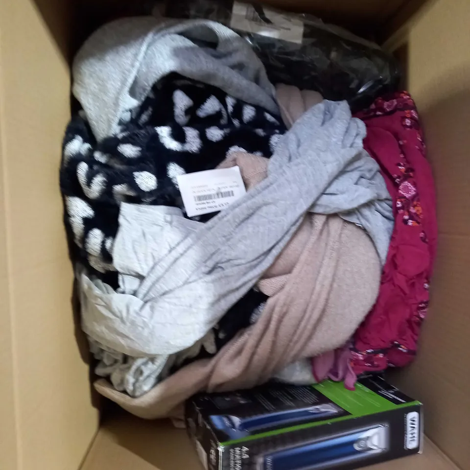 BOX OF ASSORTED CLOTHING ITEMS TO INCLUDE - BOOTS - LEGGINGS AND JUMPERS 