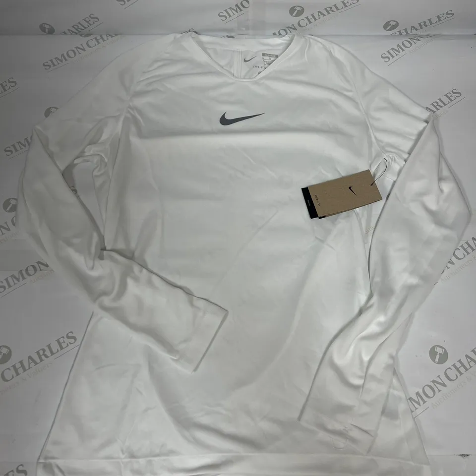 NIKE DRI-FIT LONG SLEEVED SLIM FIT TOP IN WHITE SIZE M