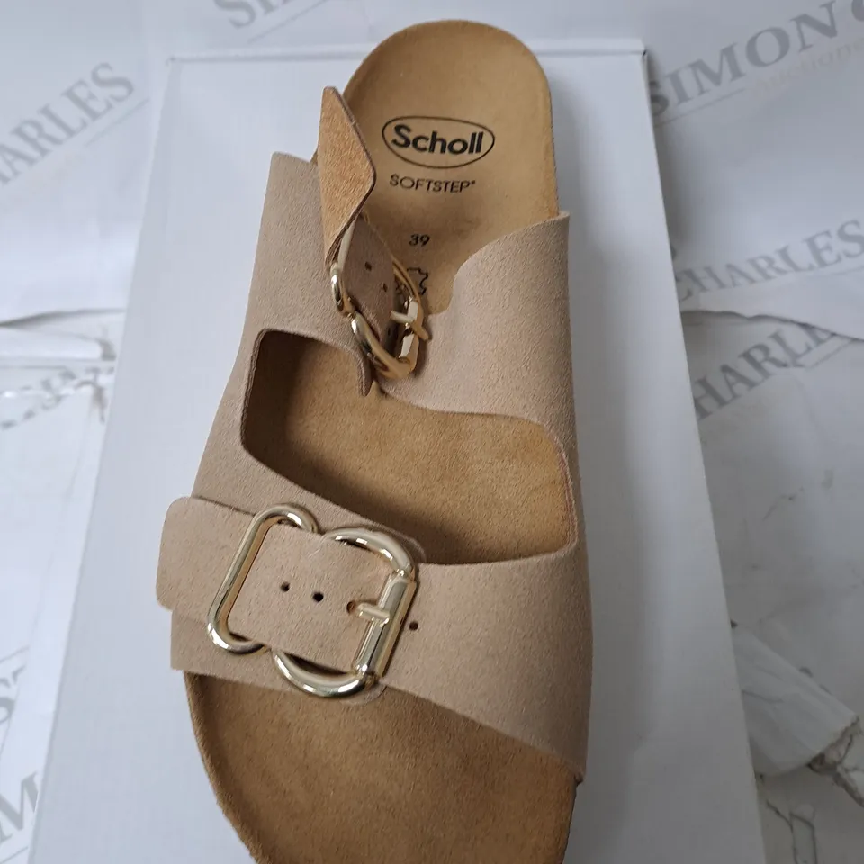 BOXED SCHOLL SANDLES IN TAN SIZE 6