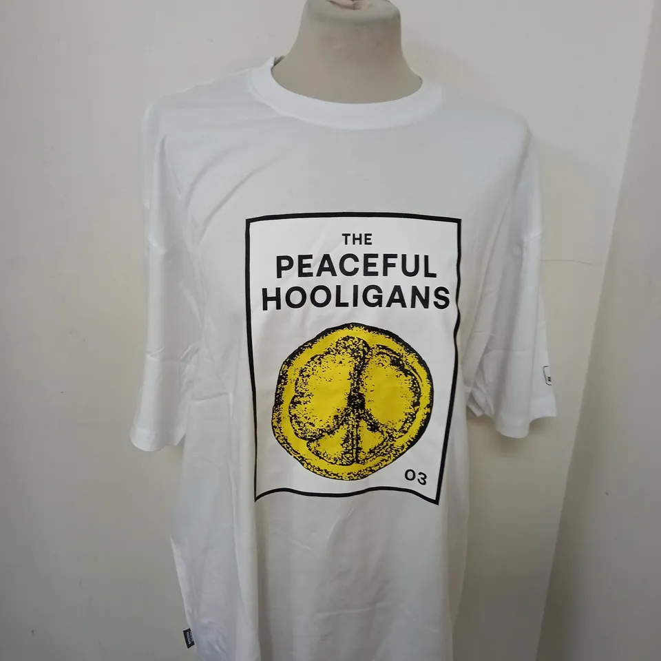 THE PEACEFUL HOOLIGAN ADORED GRAPHIC T-SHIRT SIZE XXL