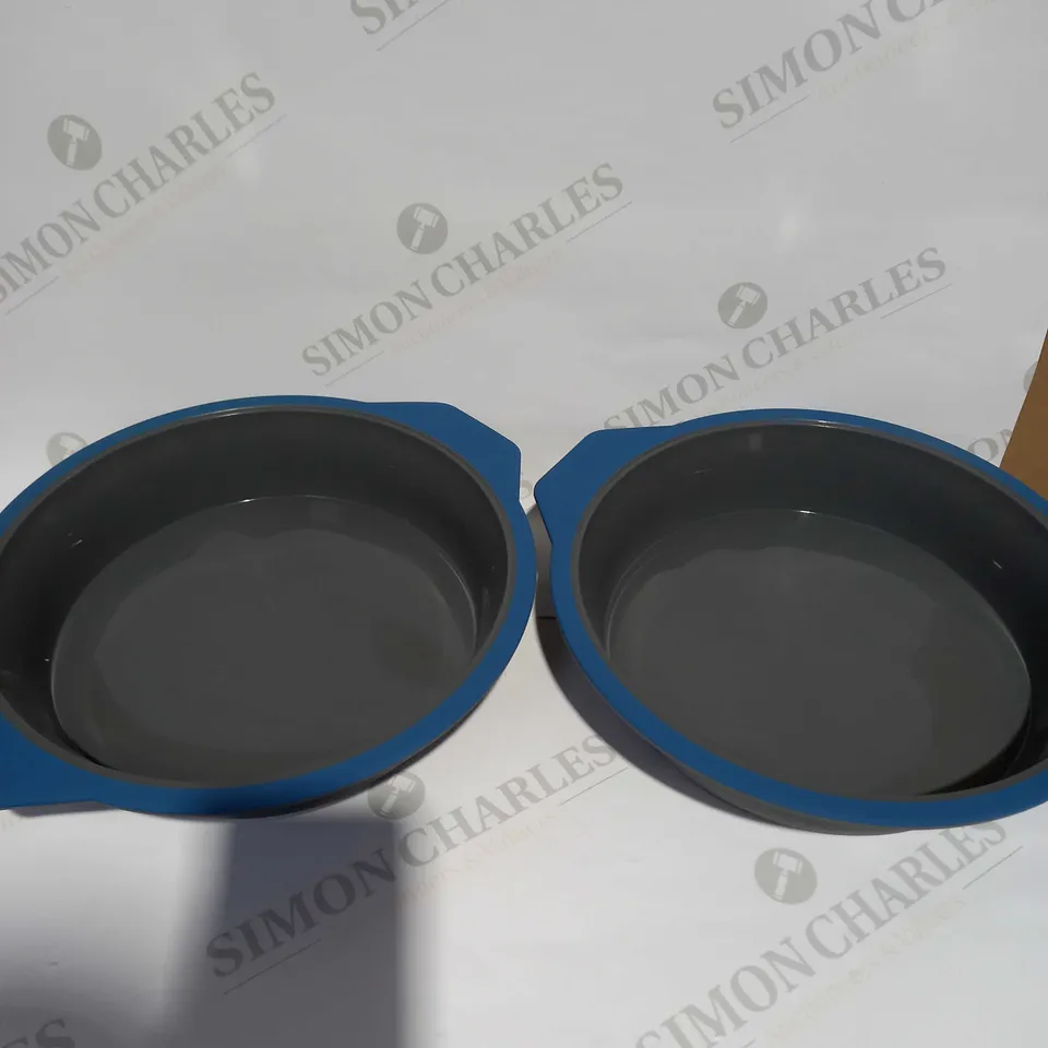 OUTLET COOK'S ESSENTIALS SET OF 2 SILICONE BAKING PANS