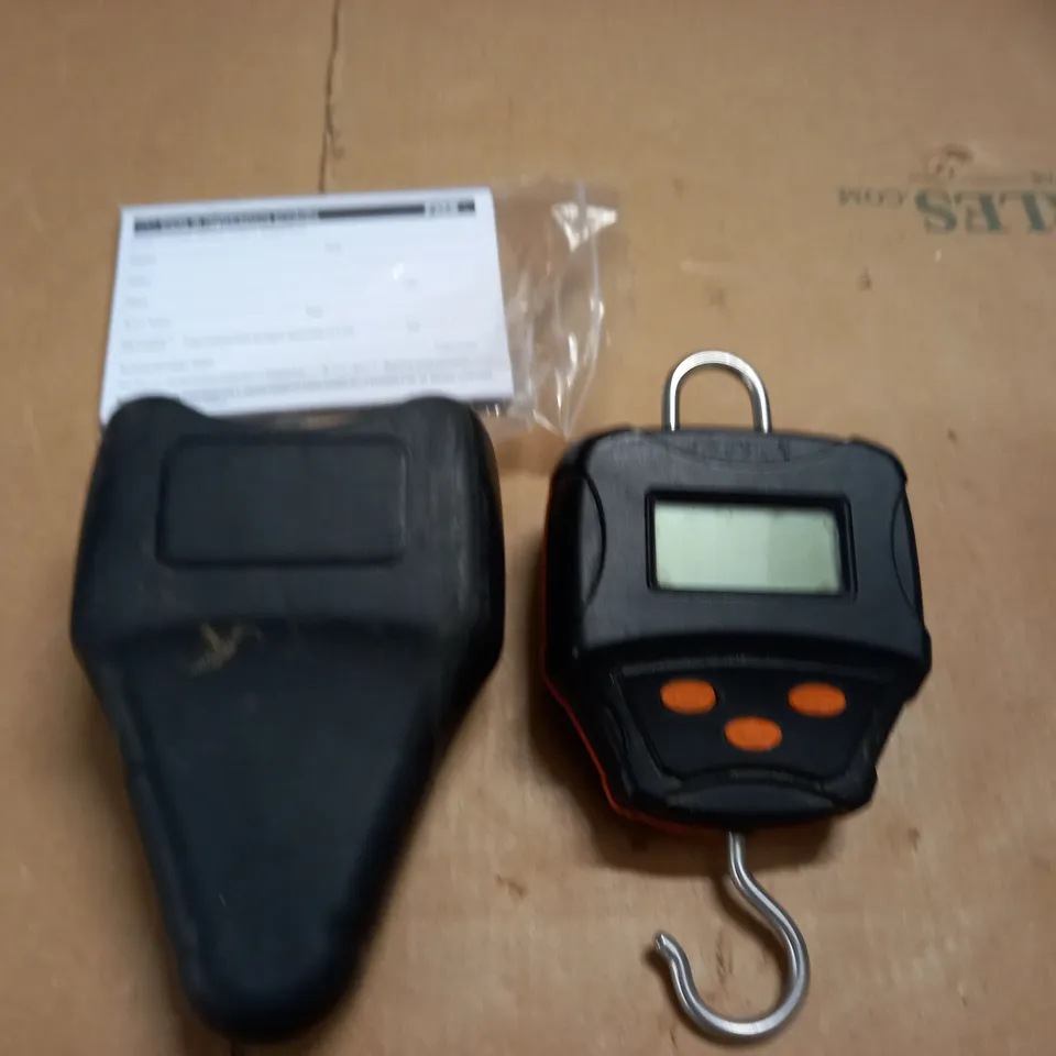 FOX DIGITAL SCALES - 60KG 132 LB