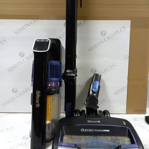 SHARK DUO CLEAN CORDLESS VACUUM 