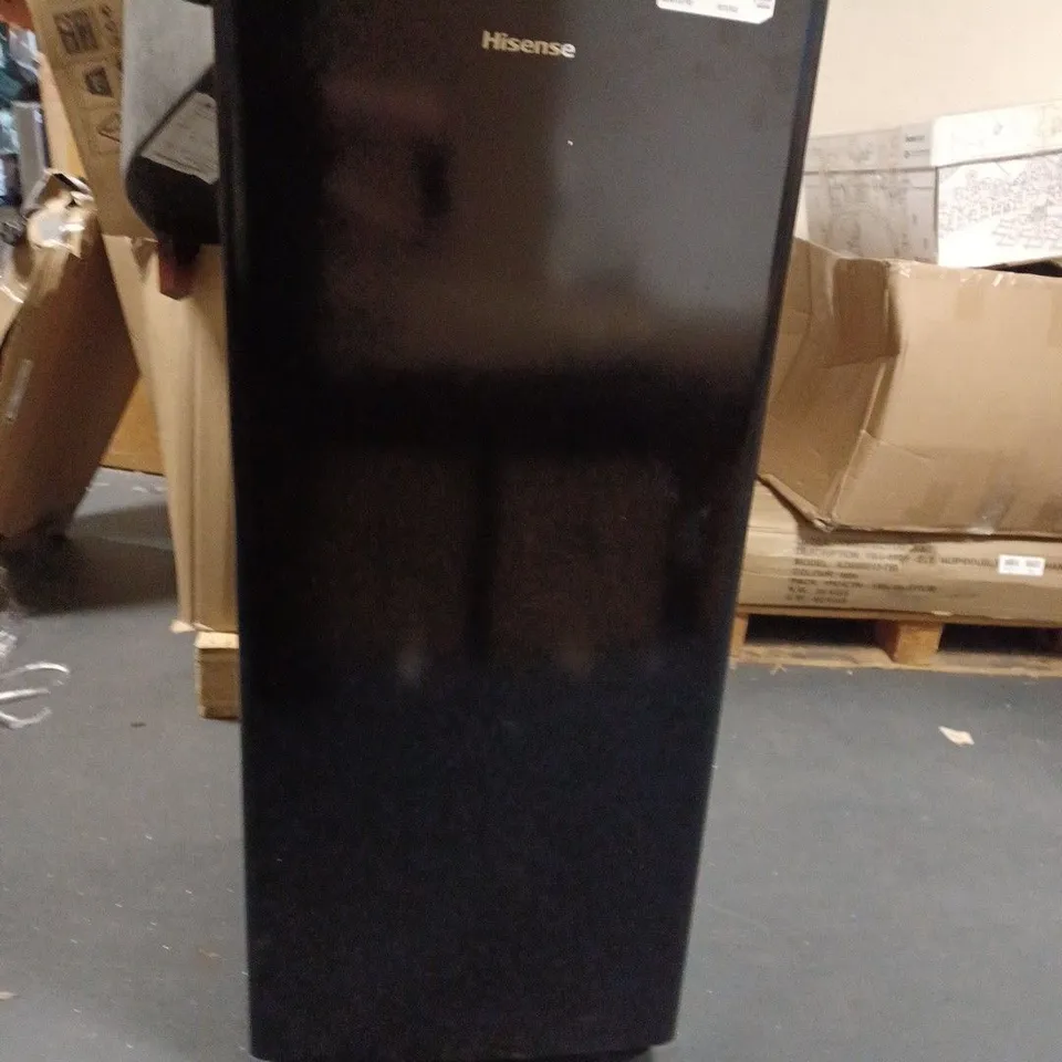 HISENSE RR220D4ABF 52CM FREESTANDING RETRO FRIDGE - COLLECTION ONLY