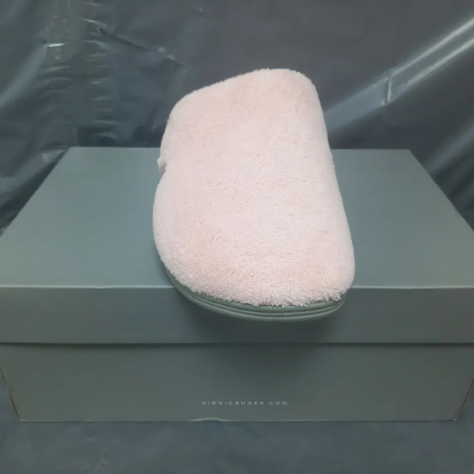 BOXED PAIR OF VIONIC GEM TERRY SLIPPERS IN PINK SIZE 8