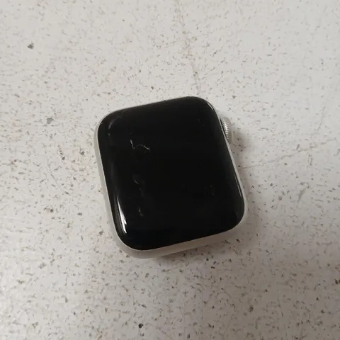 APPLE WATCH SERIES 6 40MM GPS ALUMINIUM SILVER