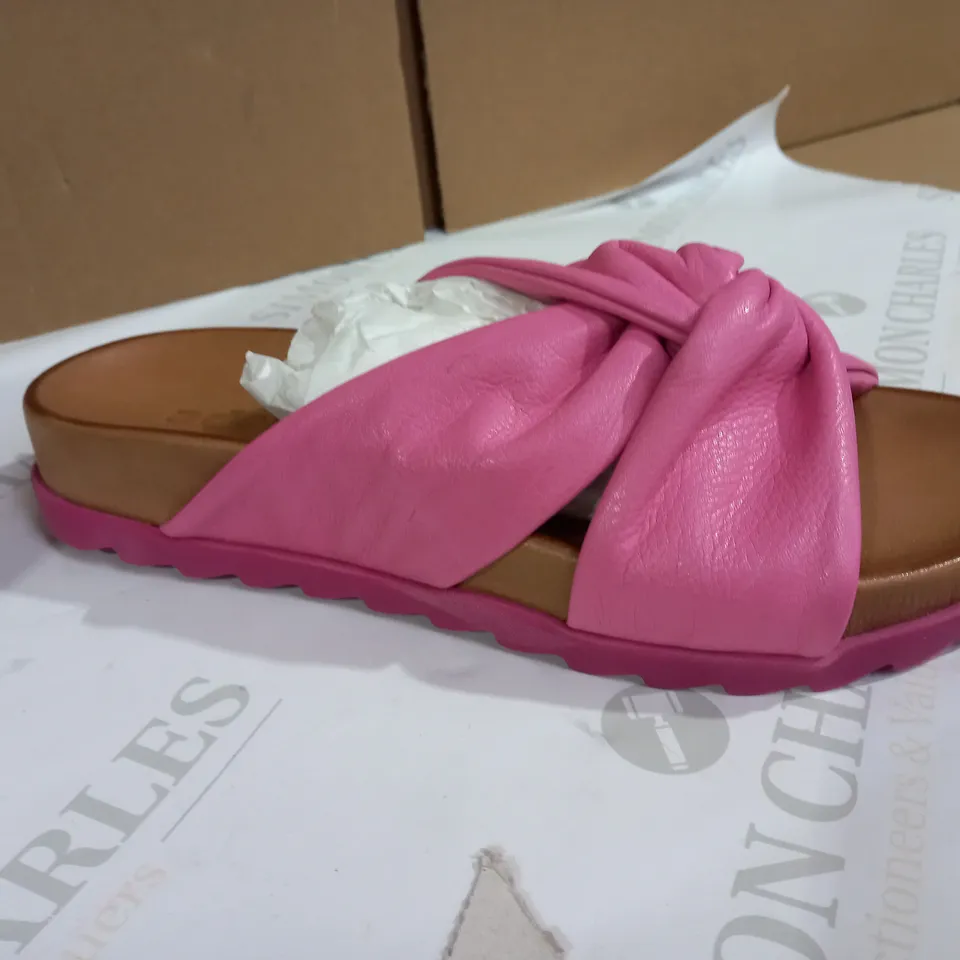 ADESSO PINK SANDALS SIZE 5
