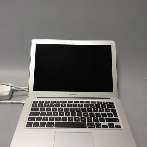 MACBOOK AIR (13-INCH, 2017)