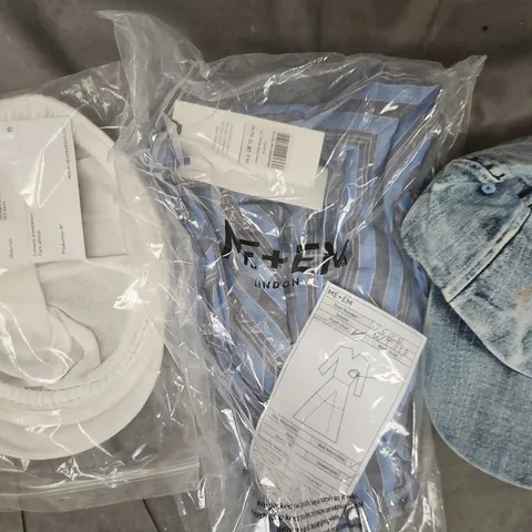 BOX OF APPROXIMATELY 20 ASSORTED CLOTHING AND ACCESSORY ITEMS IN VARIOUS STYLES AND SIZES - COLLECTION ONLY