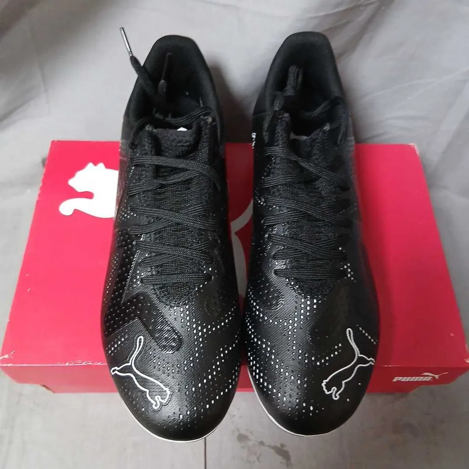 PUMA FUTURE PLAY FG/AG FOOTBALL BOOTS – BLACK UK 7.5 