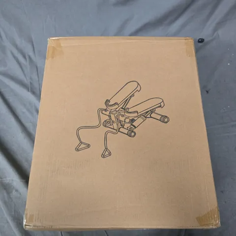 BOXED WHITE FITNESS STEPPER
