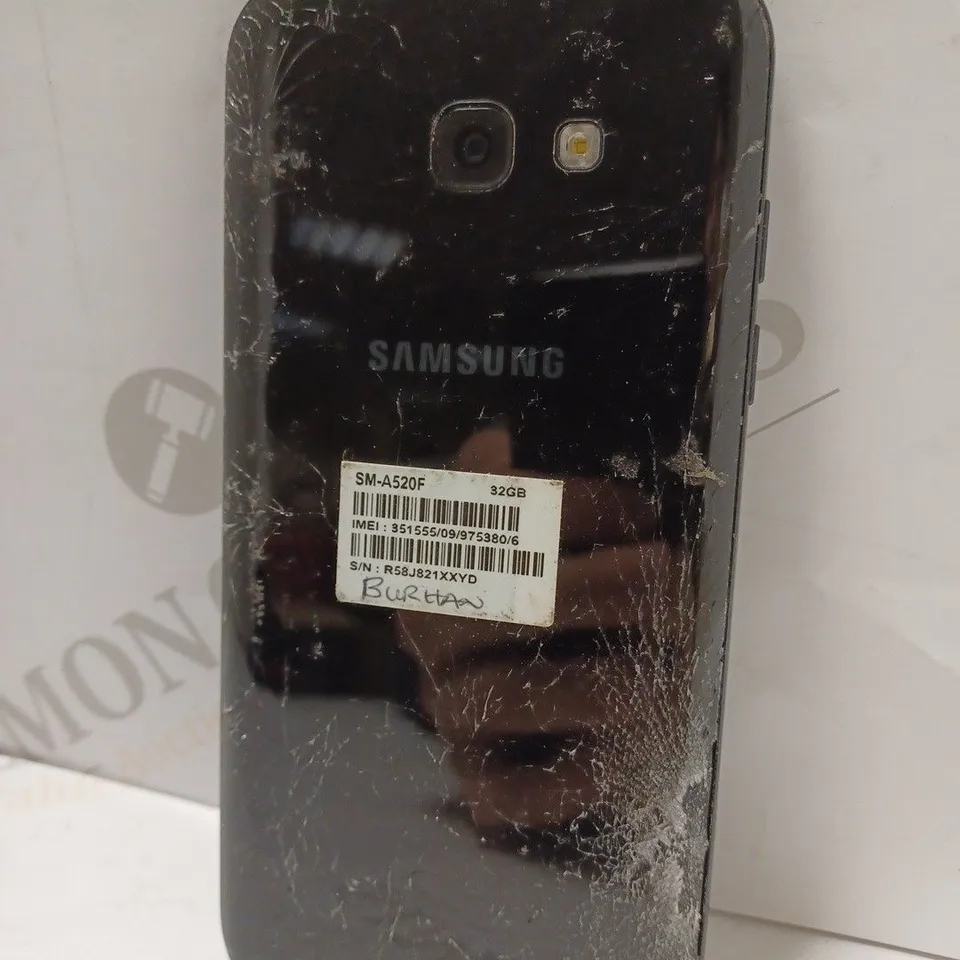 SAMSUNG GALAXY A5 MOBILE PHONE IN BLACK