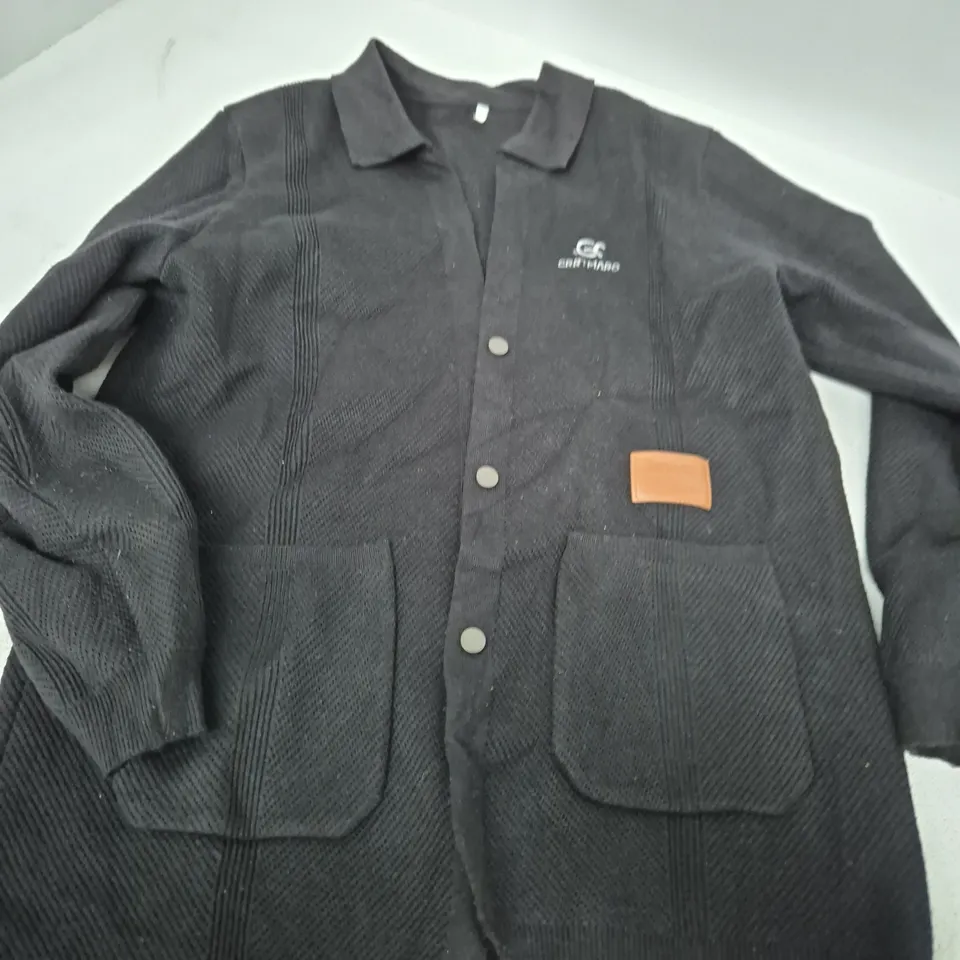 IMPROVES BLACK TEXTURED JUMPER WITH LOGO PATCH – UK 9-10 (130 CM)