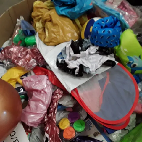 PALLET CONTAINING AN ASSORTMENT OF INFLATABLE ITEMS TO INCLUDE POOL NETS, CHAIRS, ARM BAND AND SPACE HOPPERS ECT
