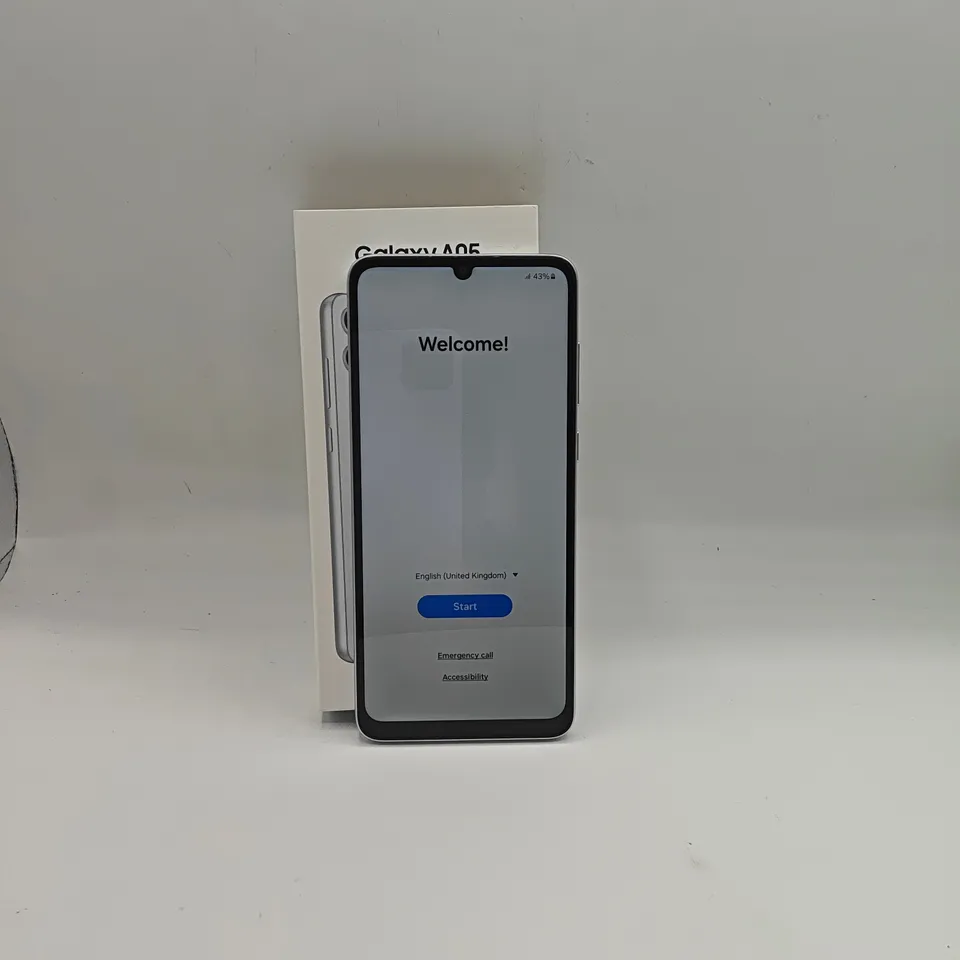 BOXED SAMSUNG GALAXY A05 4/128GB IN SILVER - SM-A055F