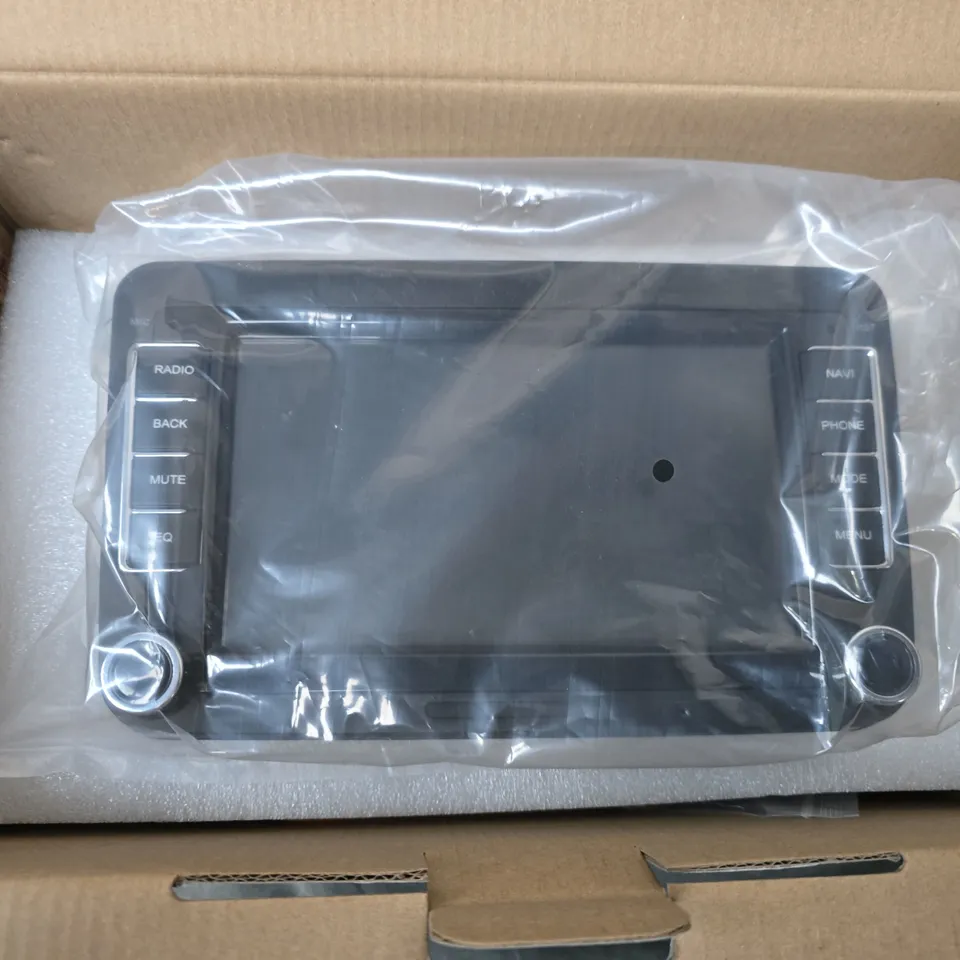 BOXED CAR MULTIMEDIA SYSTEM (A032 XRC-P13)